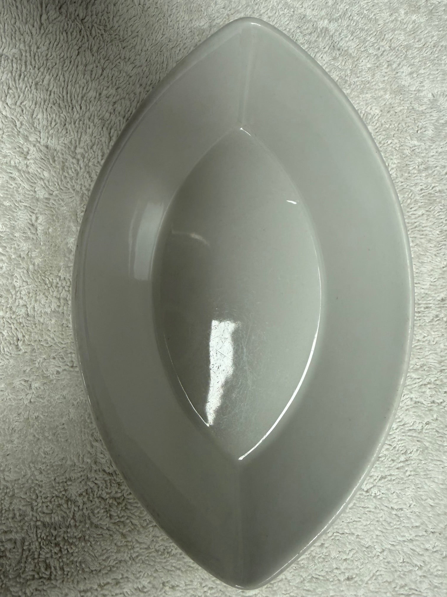 Leaf-Shaped Ceramic Serving Bowl – Grey Glaze